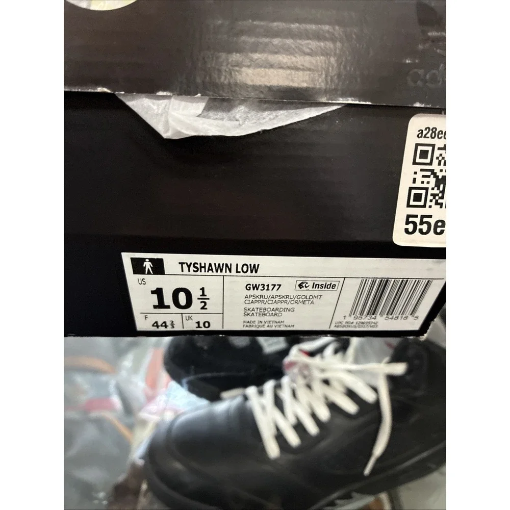 adidas tyshawn low